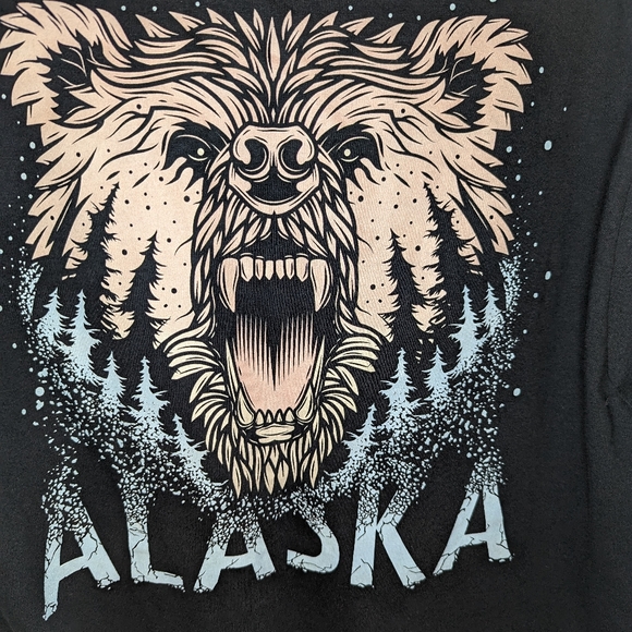 Del Sol Alaska Grizzly color changing shirt. Size medium. - Picture 3 of 5